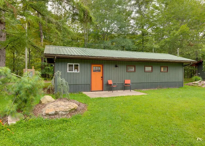 Hillsgrove Cabin With Community Perks Pets Welcome!
