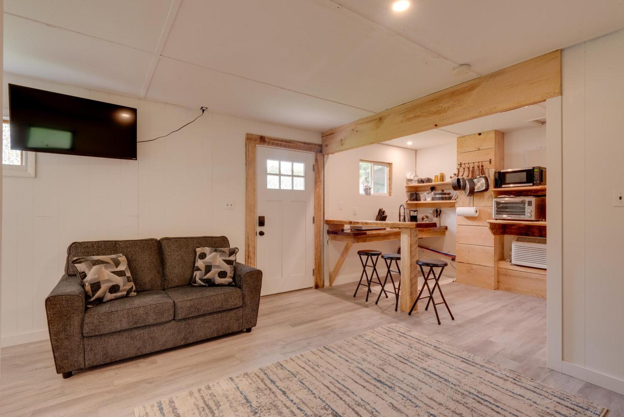 Holiday home With Community Perks Pets Welcome! *