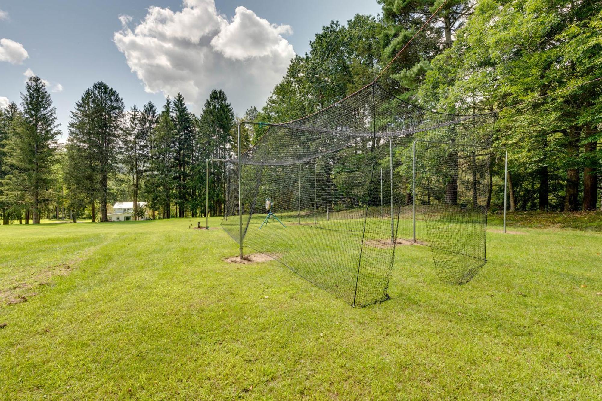 With Community Perks Pets Welcome! Holiday home Hillsgrove